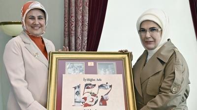 Emine Erdoan'dan Trk Kzlay'a kurban ba
