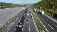 Kocaeli'de kamyon, ekici ve tanker cinsi aralara trafik yasa