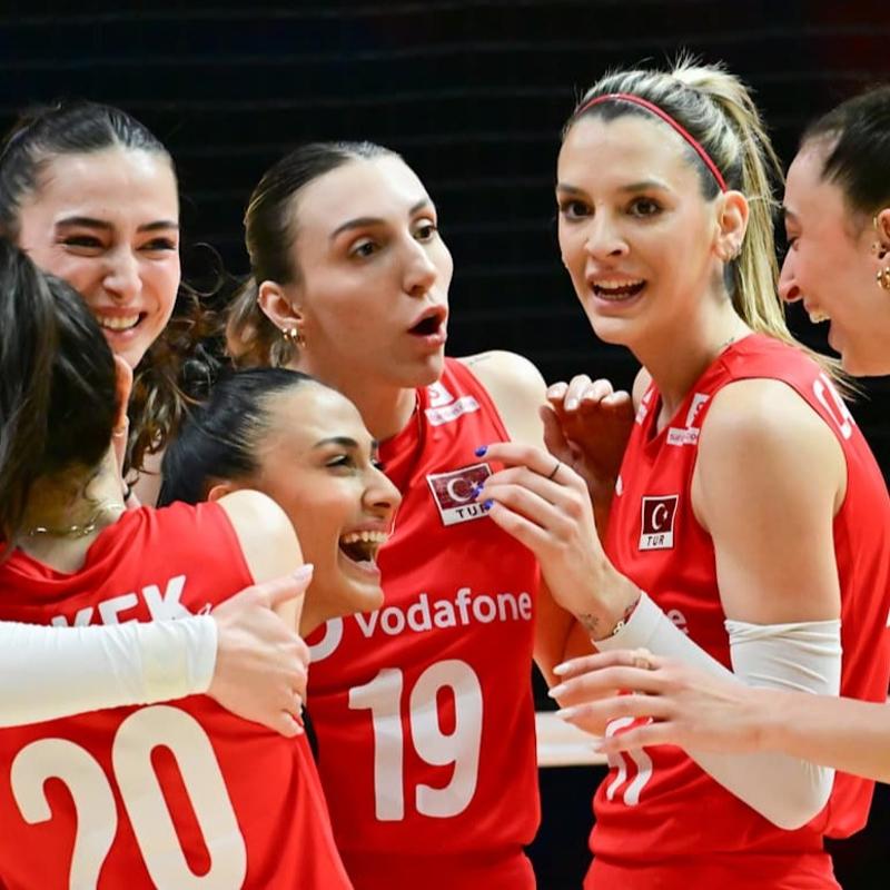 Fransa'ya kar zorlanmadlar! Filenin Sultanlar galibiyetle balad