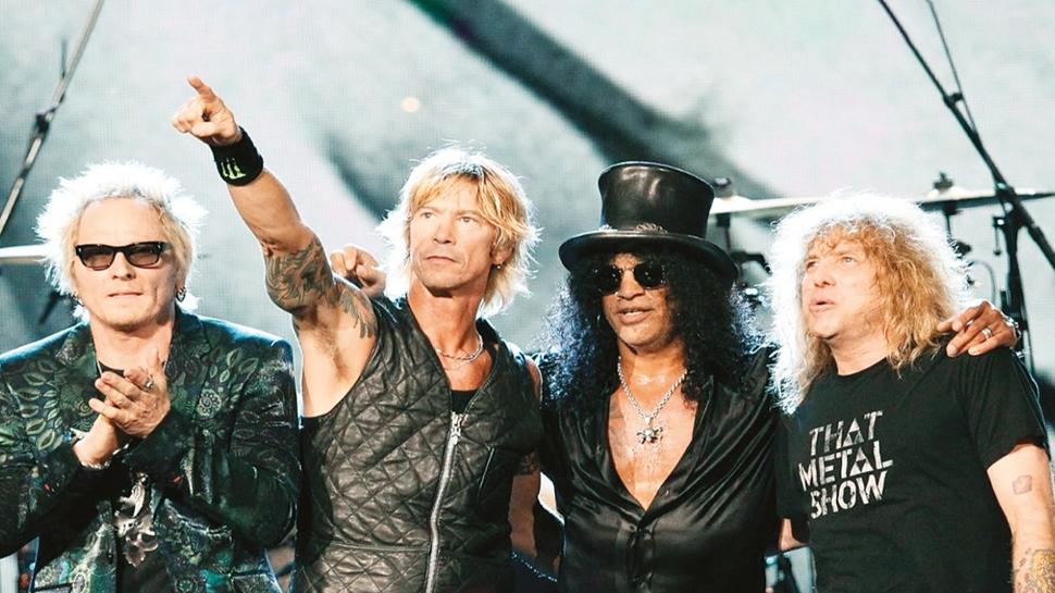 Guns N' Roses stanbul'u sallad