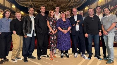 Adile filminin oyuncular gazetecilerin sorularn yantlad