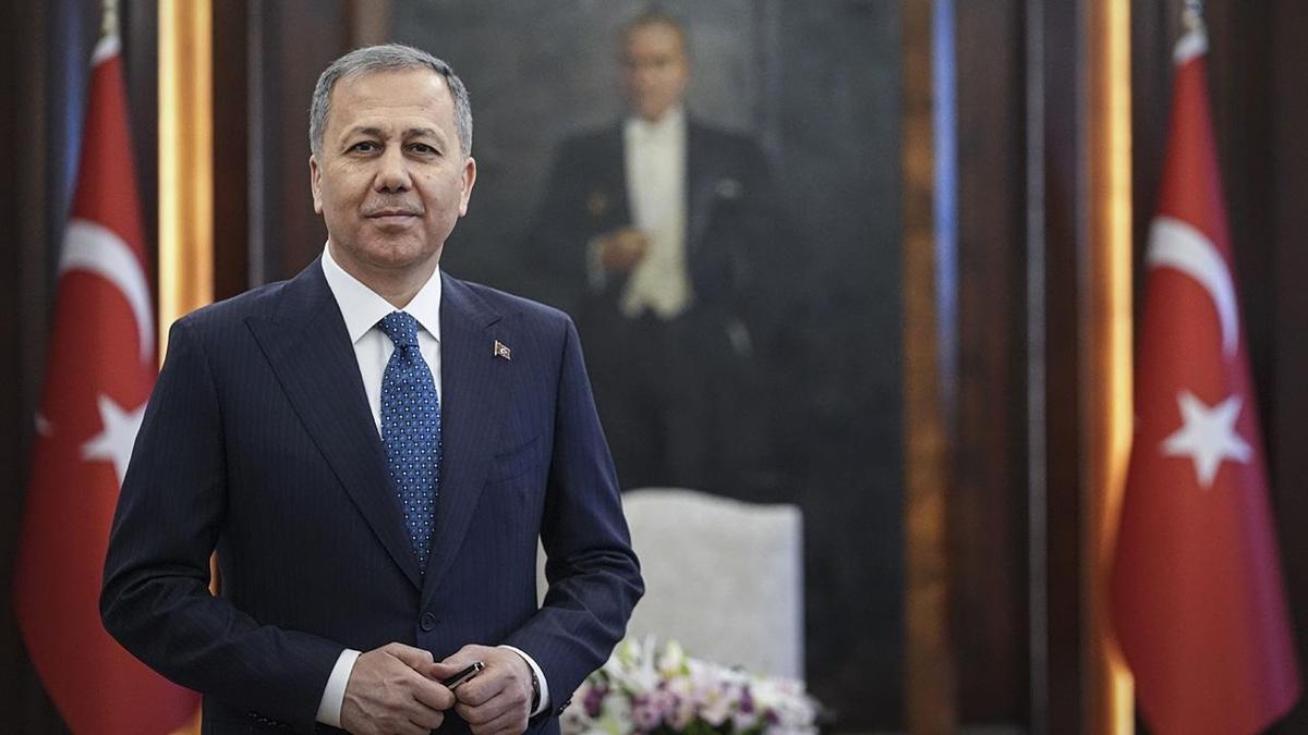Bakan Yerlikaya'dan "Trafik kurallarna uyalm" ars