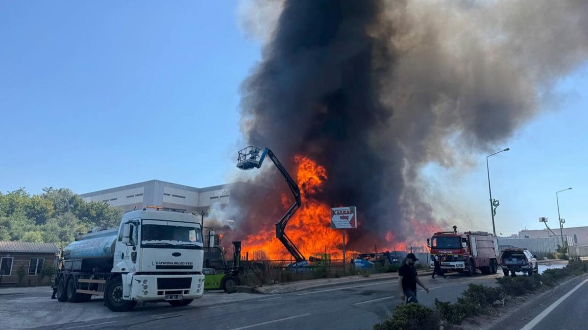 Kocaeli'de palet fabrikasnda yangn