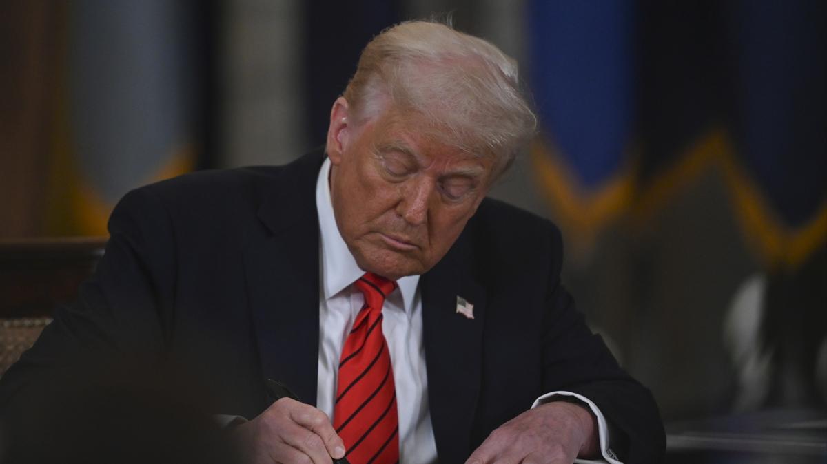 Trump imzalad... 12 lkeye yasak geldi