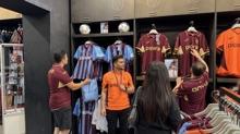 Trabzonspor'da gelecek sezonun formalar satta!