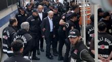 Yolsuzluk soruturmasnda fla gelime: Grevden uzaklatrldlar 
