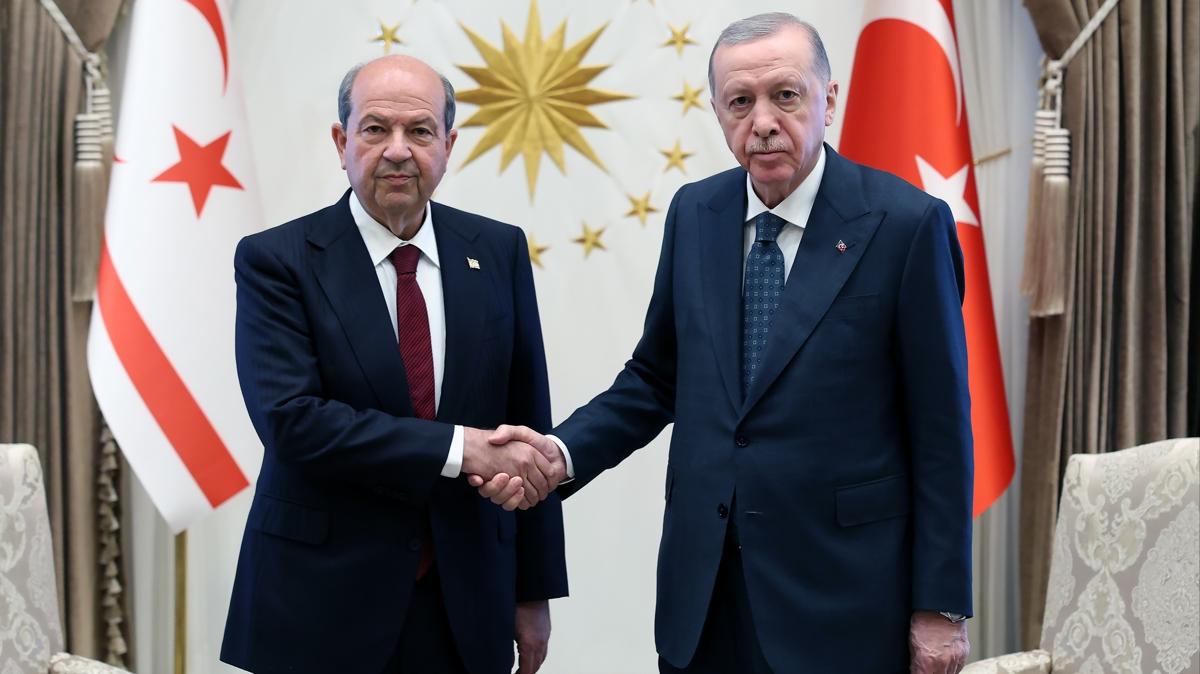 Bakan Erdoan'dan Ersin Tatar'a Kurban Bayram tebriki