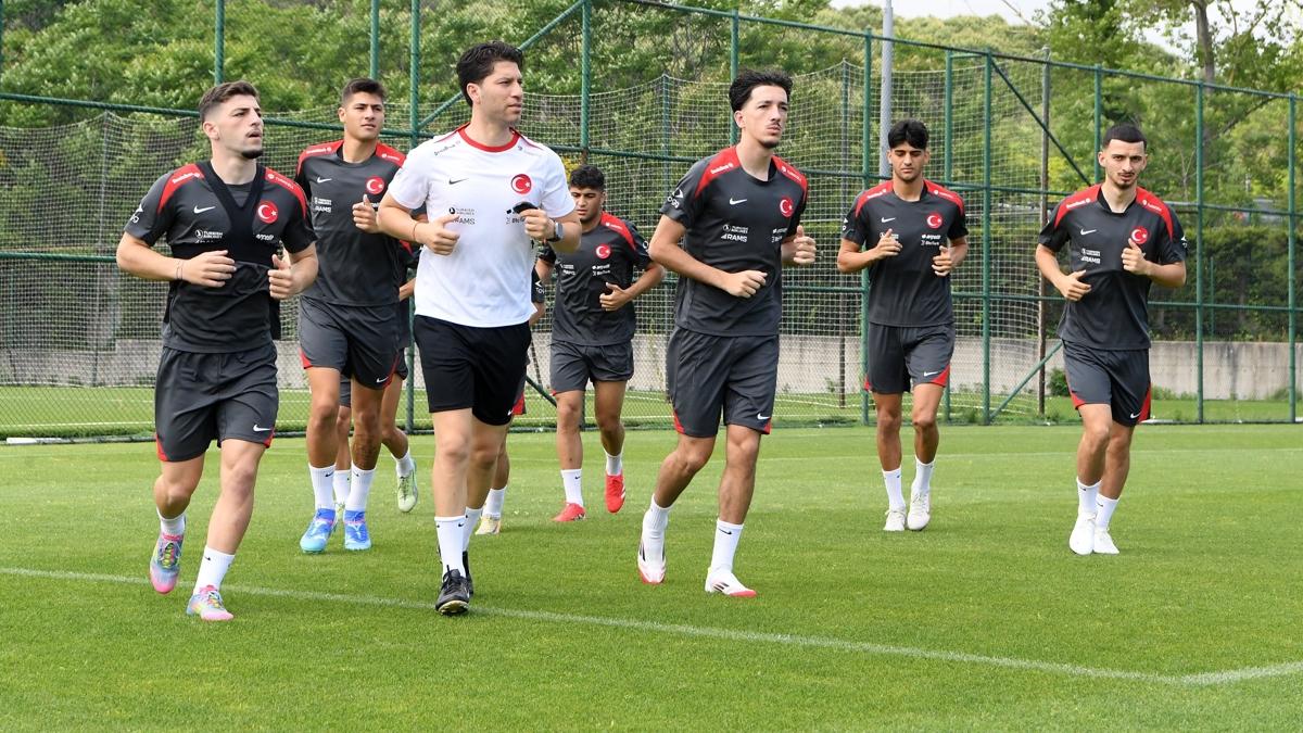 mit Milli Takm'da Arnavutluk mann mesaisi balad