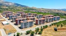 Depremzedeler bayrama yeni evlerinde girdi