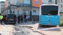 Antalya'da halk otobs ile panelvan arpt: 3 yaral