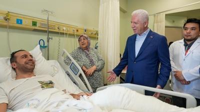 Vali Gl'den hastalara bayram ziyareti