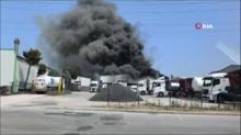 Kocaeli'de fabrika yangn... Ekipler mdahale ediyor