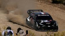 Sebastien Ogier, talya Rallisi'ni kazanarak WRC tarihine geti