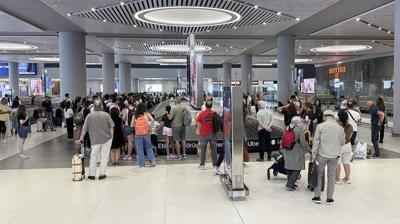 stanbul'daki havalimanlarnda dn younluu yaanyor