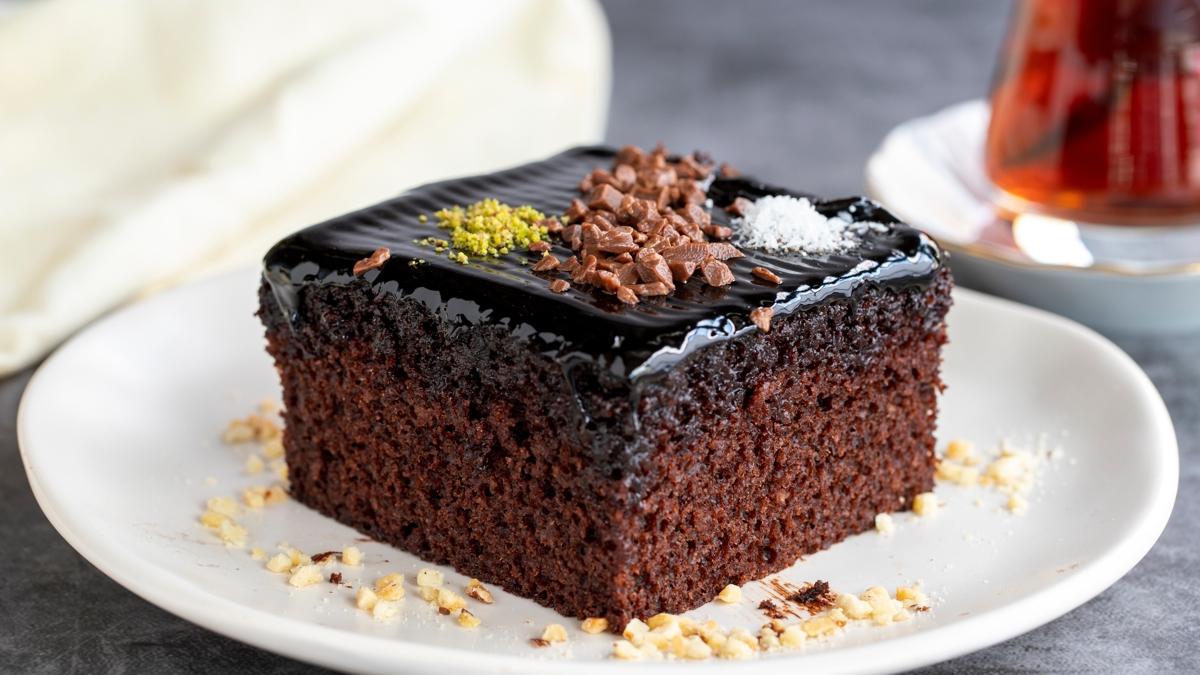 Browniye ta karan slak kek tarifi! Tepsilerce tketeceksiniz, parmak srtan lezzet