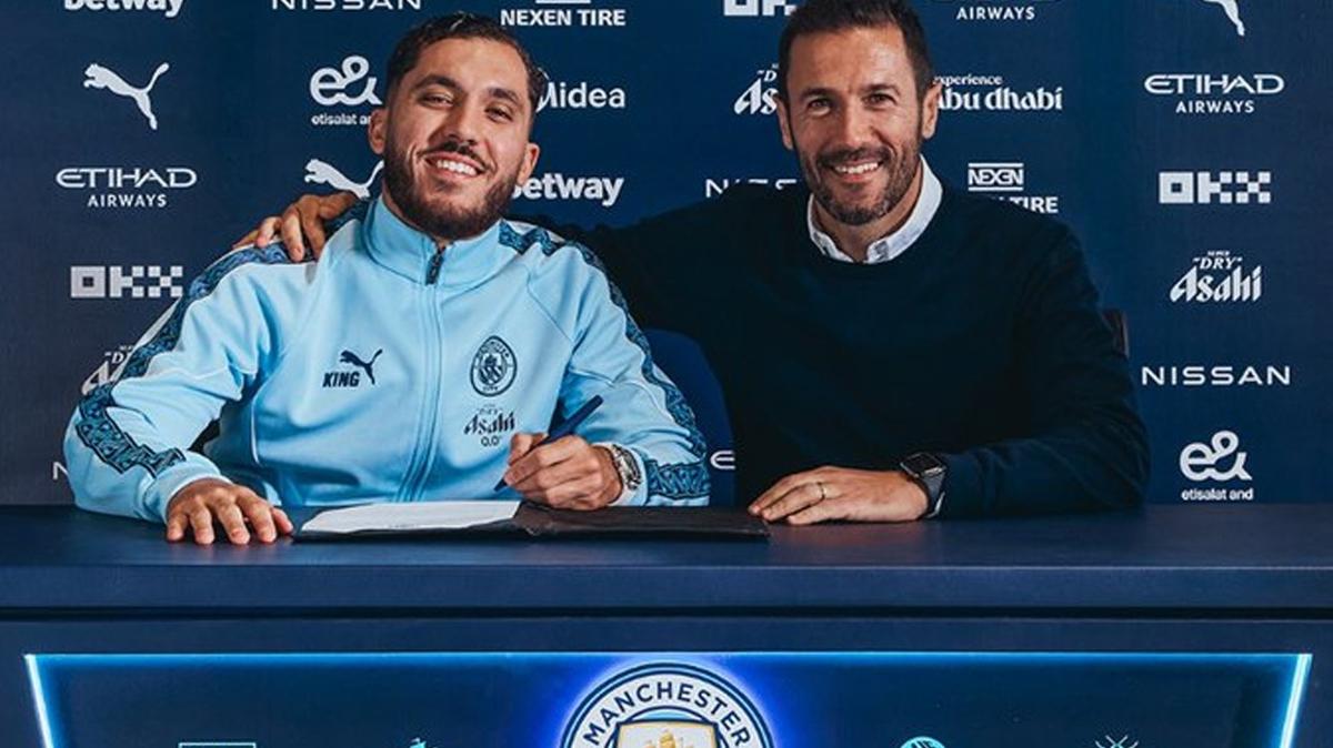 Rayan Cherki, Manchester City'ye imza att
