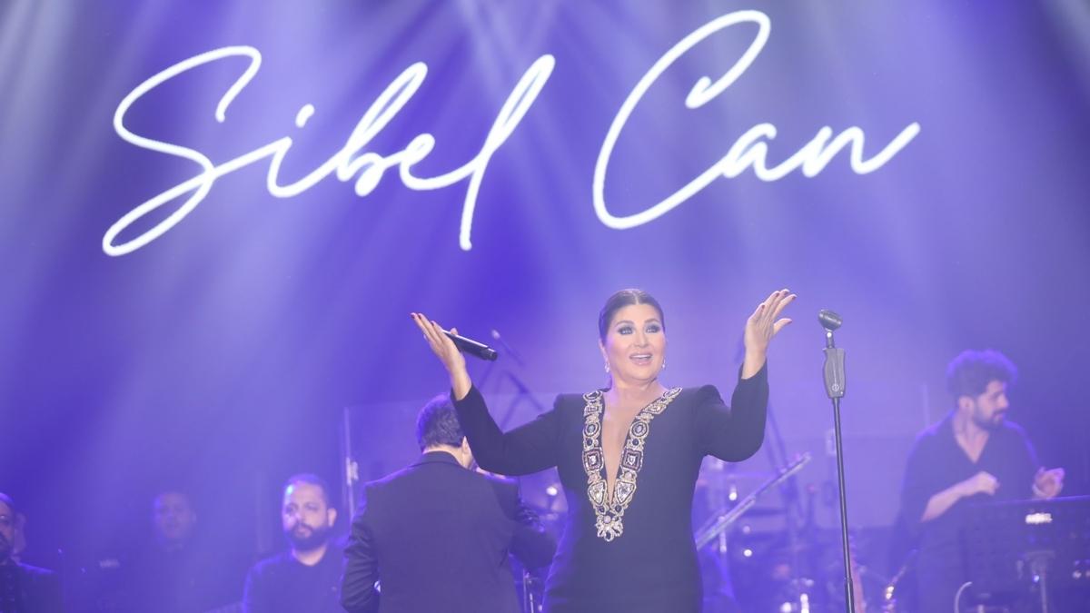 Sahneden emlak krallna... Sibel Can kazandn taa topraa yatrd