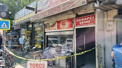 Adana'da korkun olay! Annesini defalarca baklad