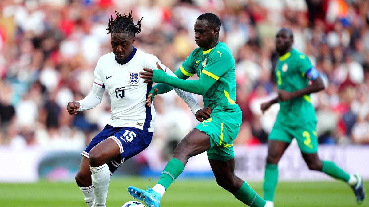 ngiltere, Senegal'e malup oldu!