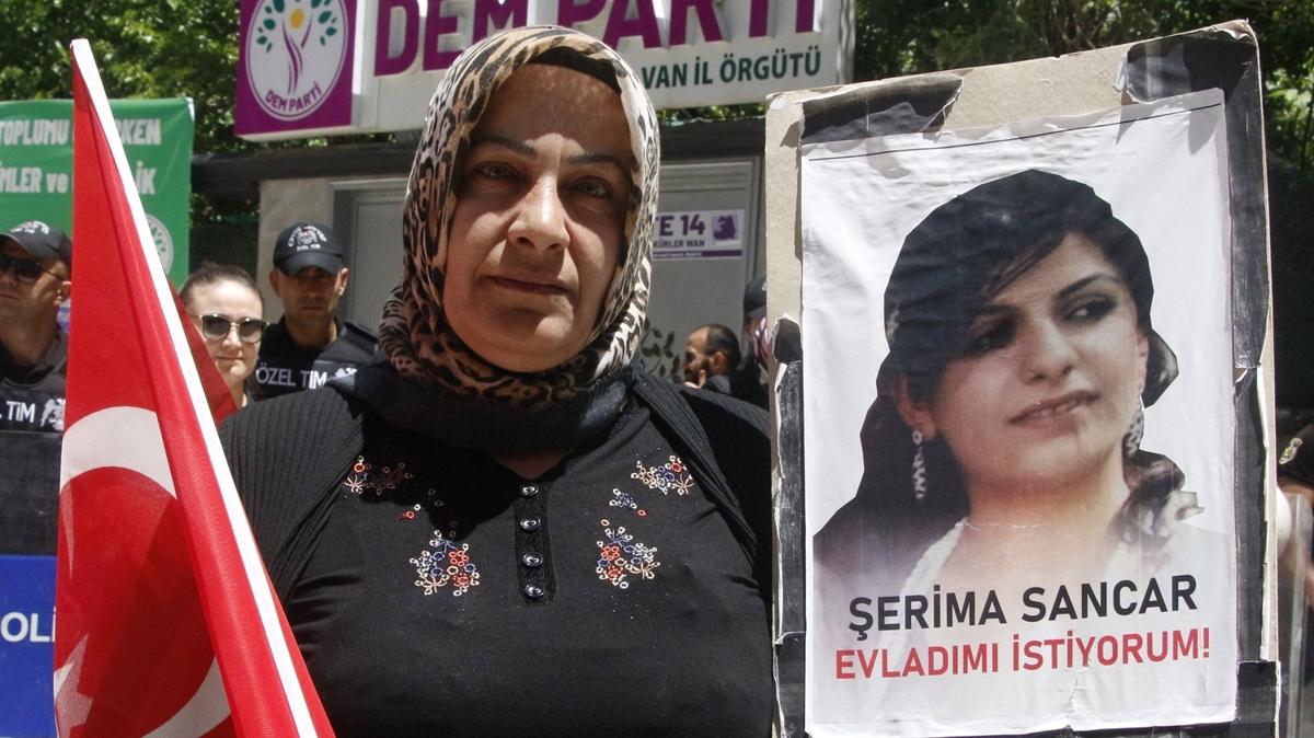 Evlat nbetindeki anneden "Terrsz Trkiye" mesaj: ocuklarmz bekliyoruz.