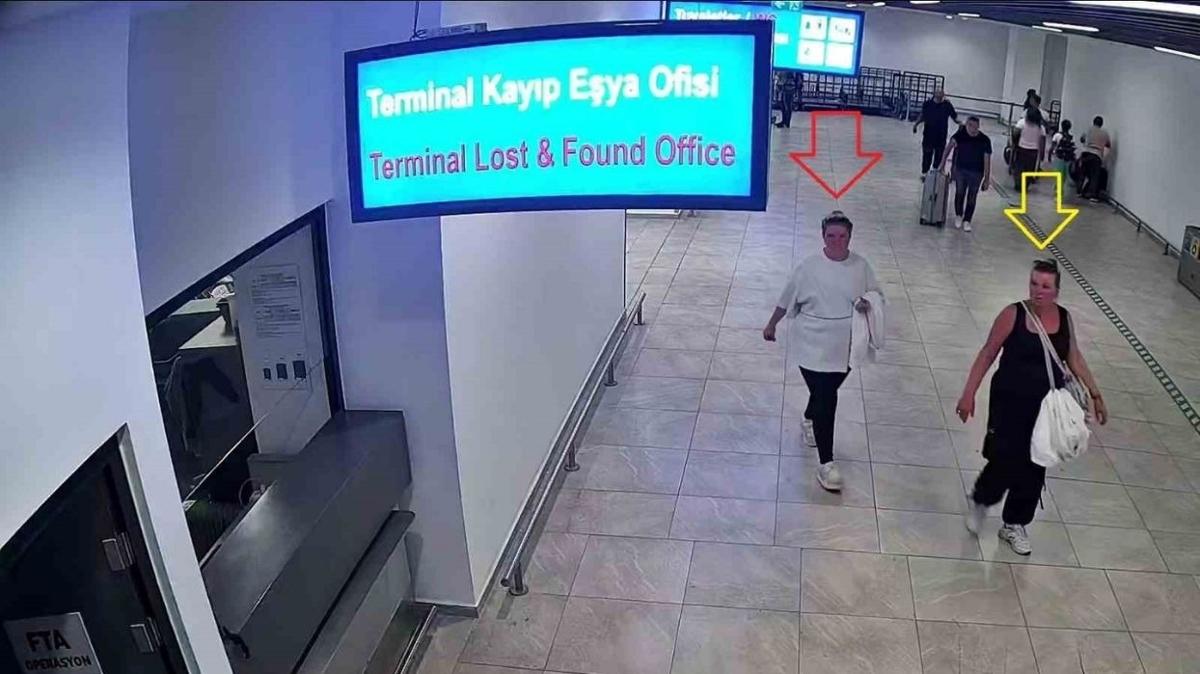 Havalimannda doup klozete braklmt... Bebek vasisine verildi