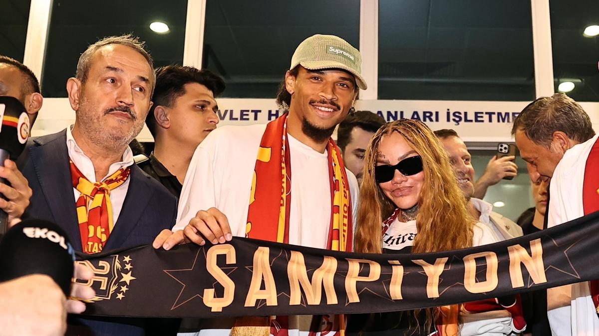 Leroy Sane Bayern'e veda etti