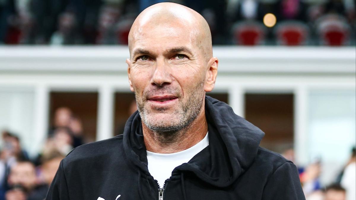 Yeni teknik direktr Zinedine Zidane m" Bakandan aklama geldi