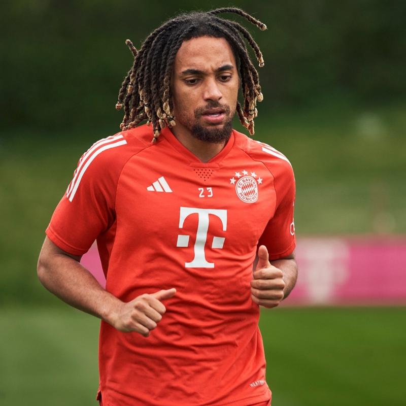 Bayern Mnih'ten Sacha Boey iin aklama