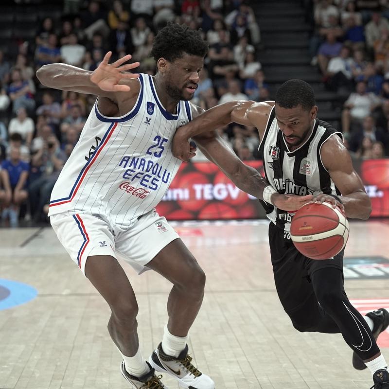 Beikta Fibabanka, yar final serisinin beinci manda Anadolu Efes'i konuk edecek