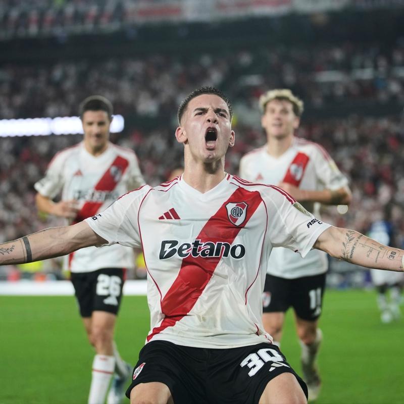 Real Madrid, 17 yandaki Franco Mastantuono'yu kadrosuna katt