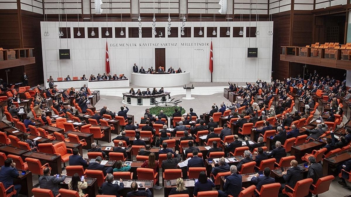 AK Parti teklifini TBMM Bakanlna sundu