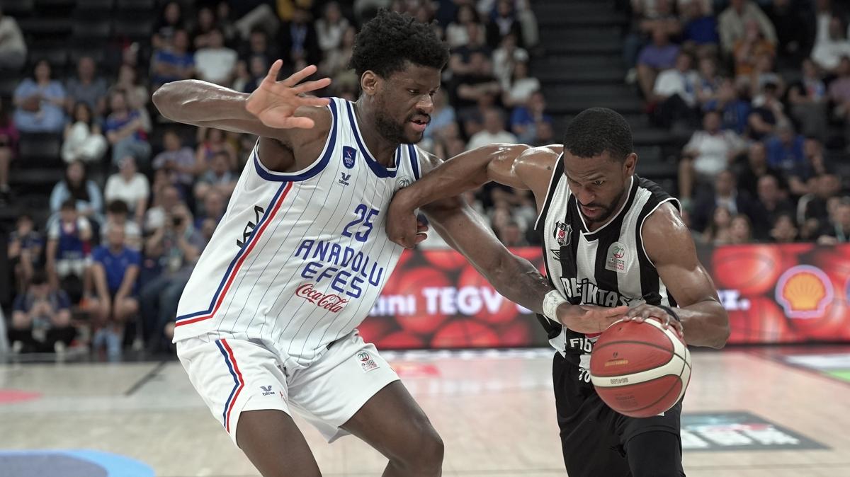 Beikta Fibabanka, yar final serisinin beinci manda Anadolu Efes'i konuk edecek