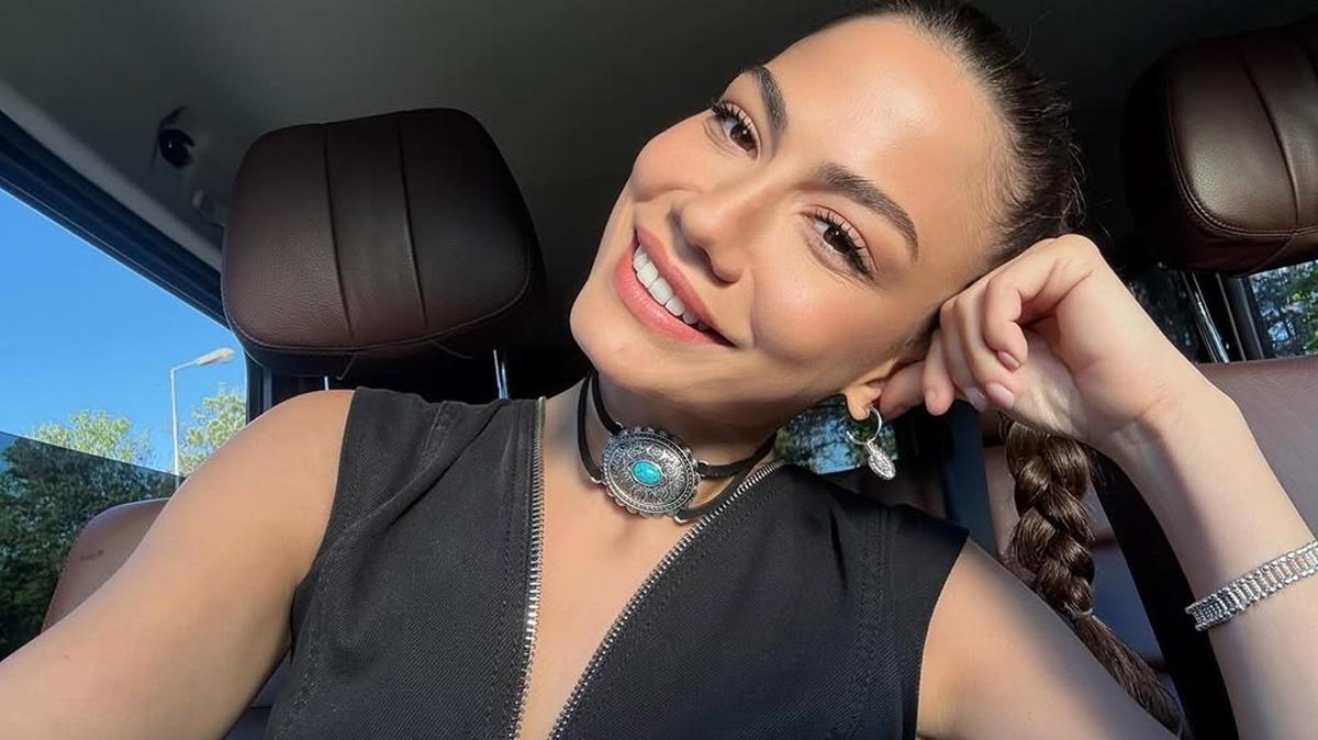 Demet zdemir'in ablas kendisi kadar nl kt! Gzellii genetikmi