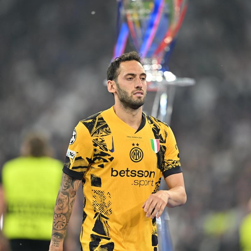 Hakan alhanolu'nun babasndan fla Galatasaray paylam