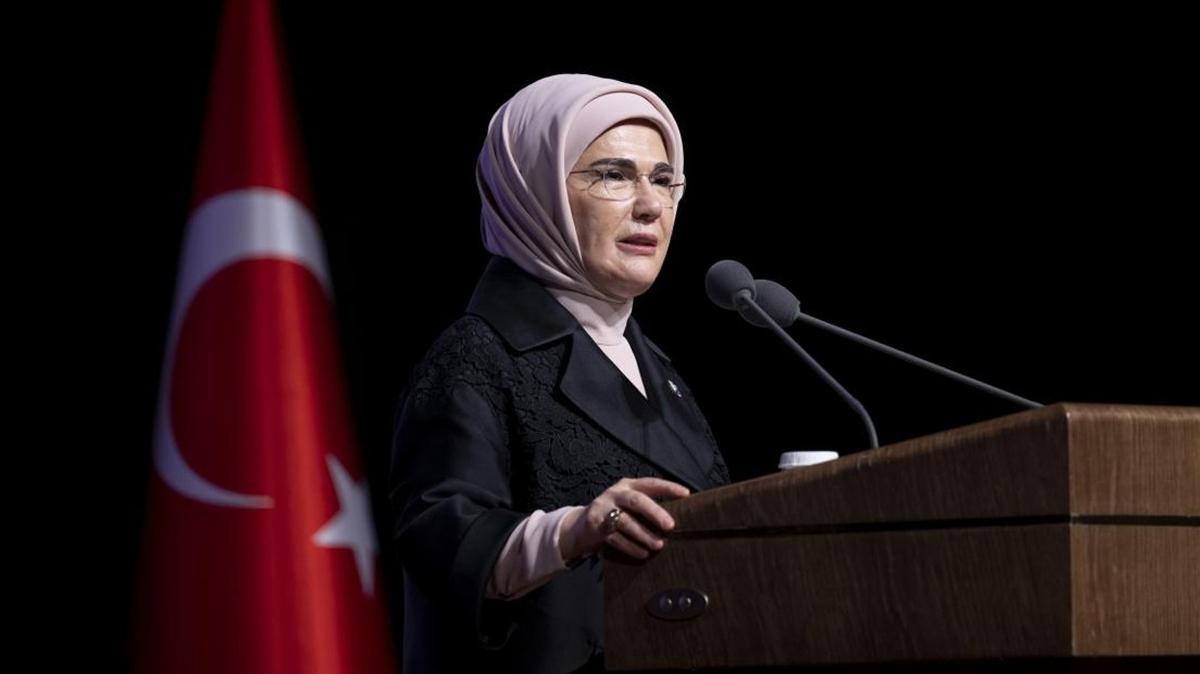 Emine Erdoan'dan Babalar Gn mesaj