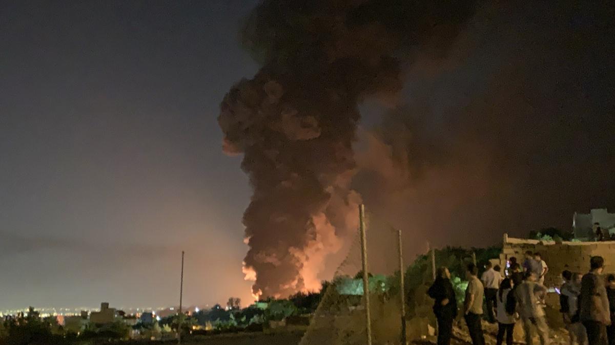 srail'in saldrlar devam ediyor! Sivillerin bulunduu bina hedef alnd