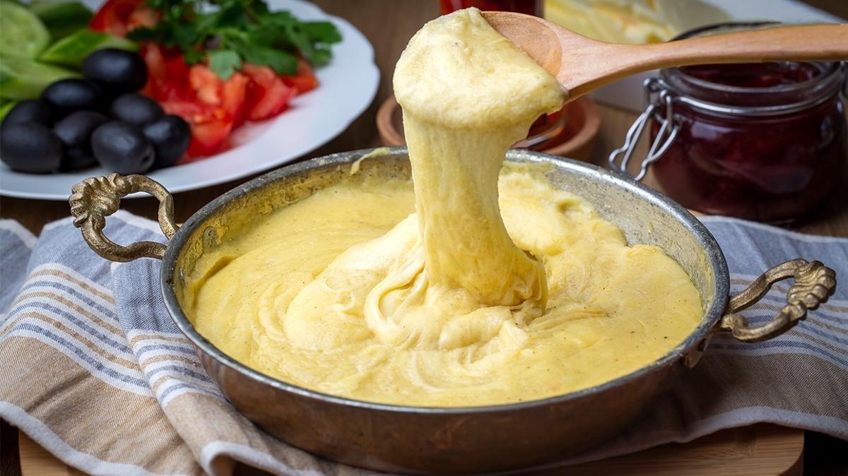 Tel tel uzayacak! Kahvaltya 10 dakikada kuymak tarifi