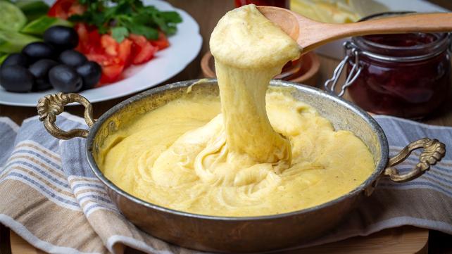 Tel tel uzayacak! Kahvaltya 10 dakikada kuymak tarifi