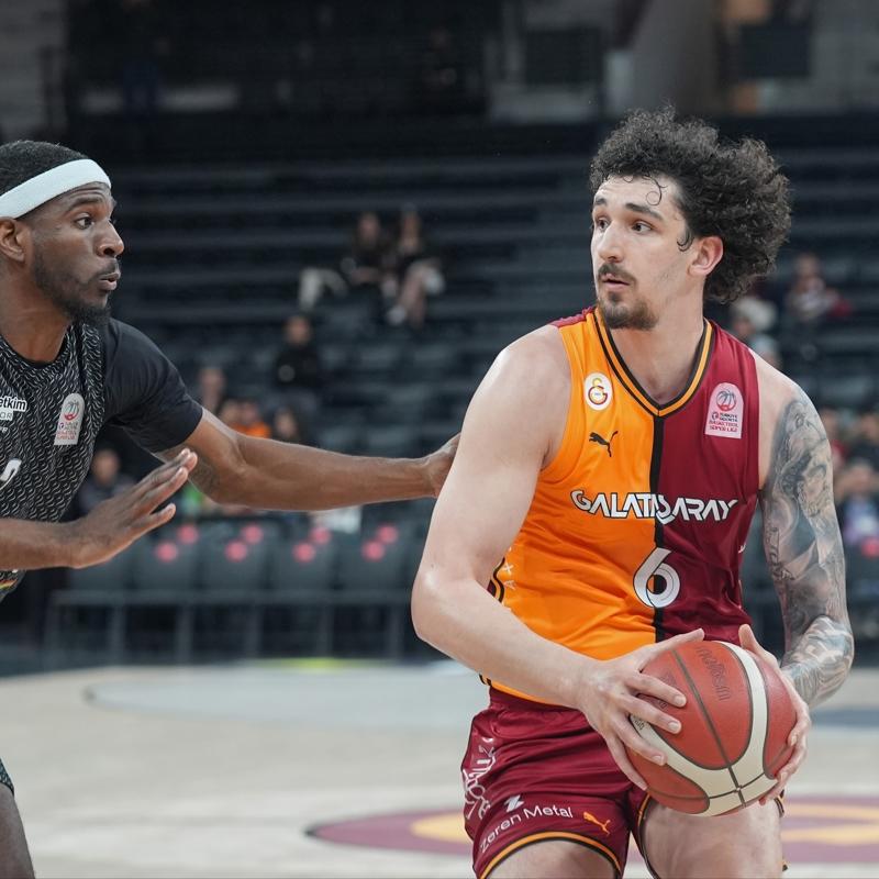 Galatasaray, Sadk Emir Kabaca ile vedalat