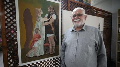 Kum taneleri emekli torna ustasnn ellerinde sanat eserine dnyor