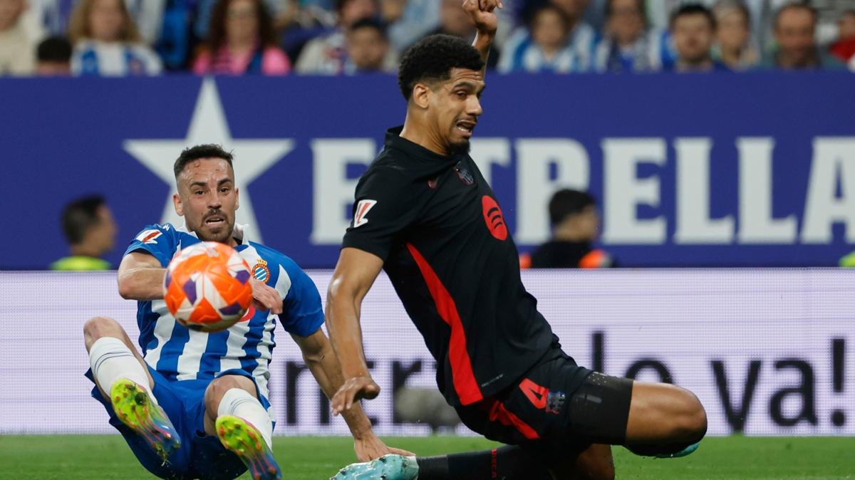 Barcelona'da yaz operasyonu: Fermin ve Araujo'nun gelecei belirsiz