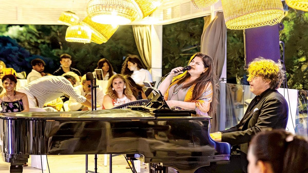 Caz festivali Love Songs' konseriyle bitti