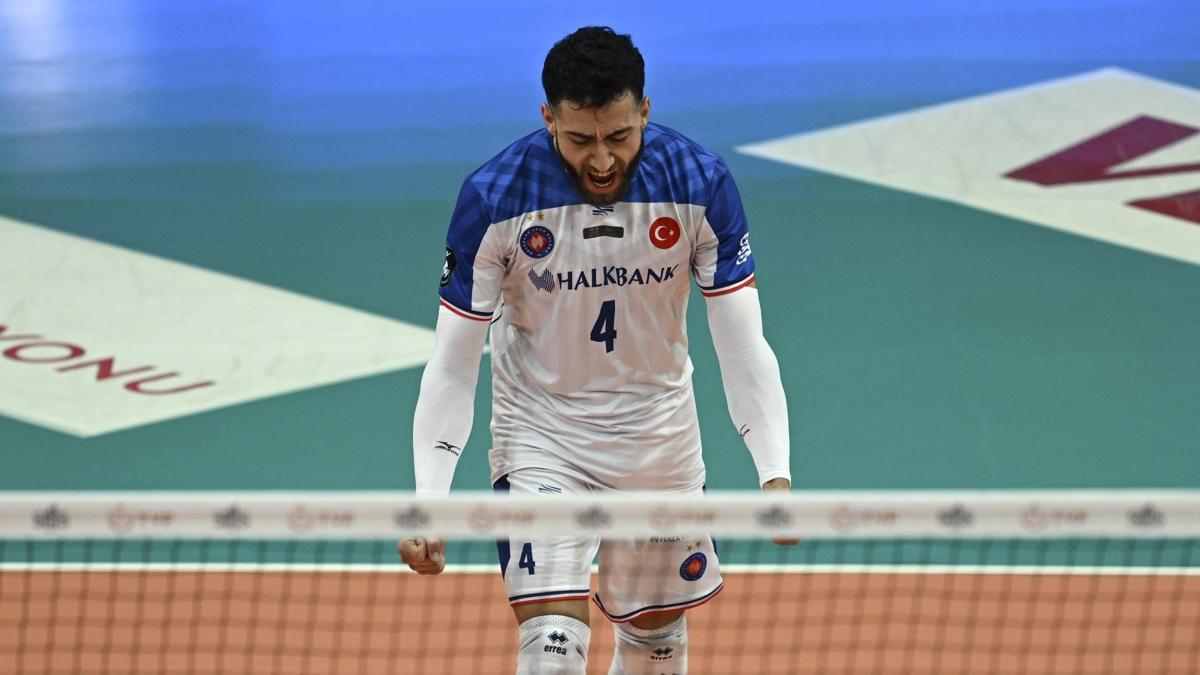 Halkbank Voleybol Takm'nda yaprak dkm