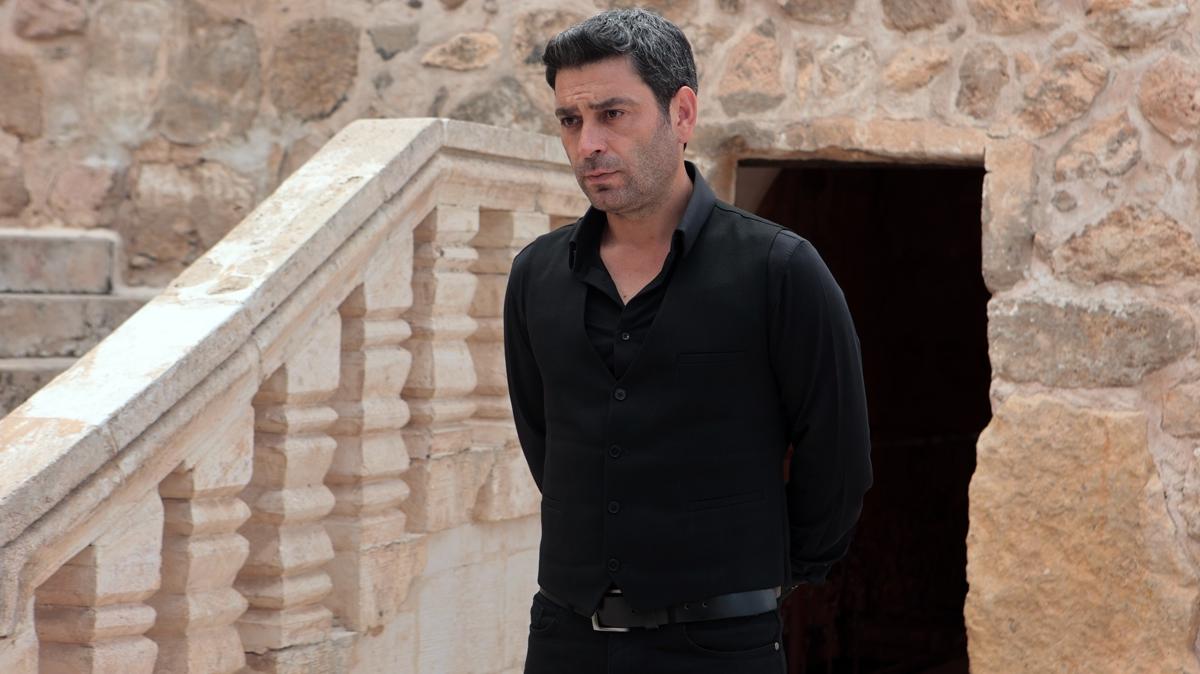 Ozan Akbaba, Uzak ehir biter bitmez soluu orada ald!