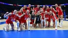 Filenin Sultanlar, VNL stanbul etabna balyor
