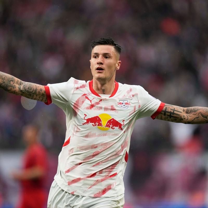 Arsenal, Benjamin Sesko ile anlamaya vard