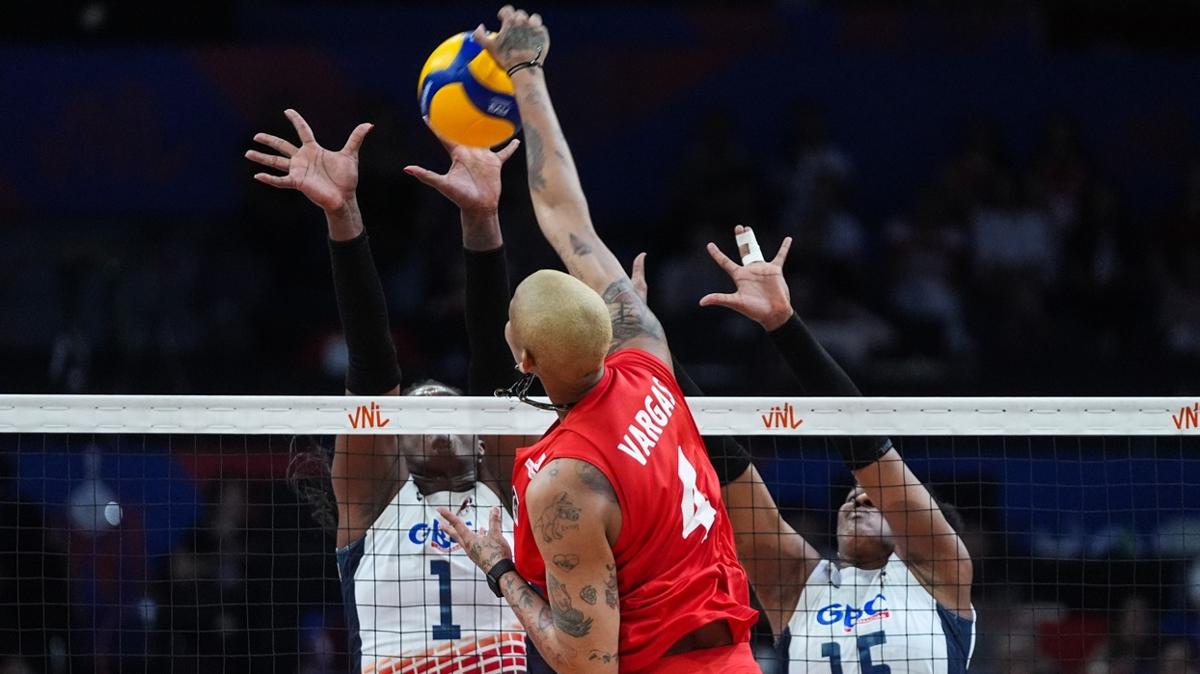 Sultanlar 5'te 5 dedi! Dominik Cumhuriyeti'ni 3-0 ile getik