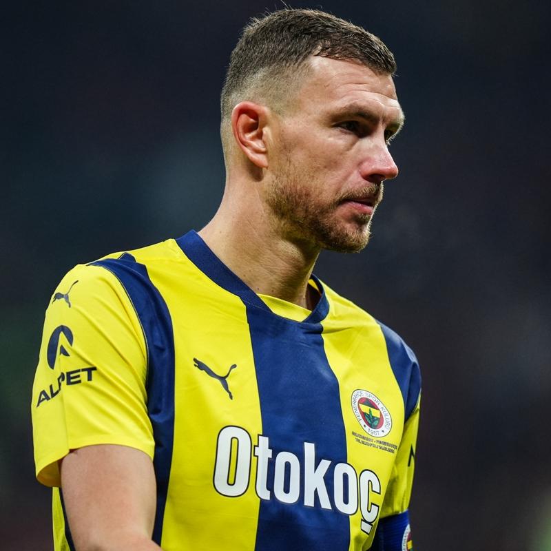 Edin Dzeko, Fiorentina ile imzalamaya hazrlanyor