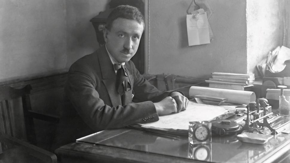  Maceraperest Bir Mimarn Fotorafhanesi: Arif Hikmet Koyunolu 1893-1982  sergisi stanbul Aratrmalar Enstits'nde ald