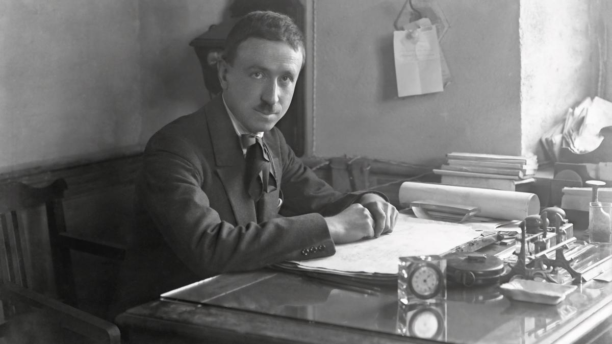 Maceraperest Bir Mimarn Fotorafhanesi: Arif Hikmet Koyunolu 1893-1982 sergisi stanbul Aratrmalar Enstits'nde ald